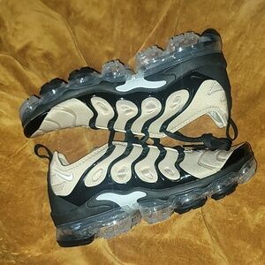 AIR VAPORMAX PLUS